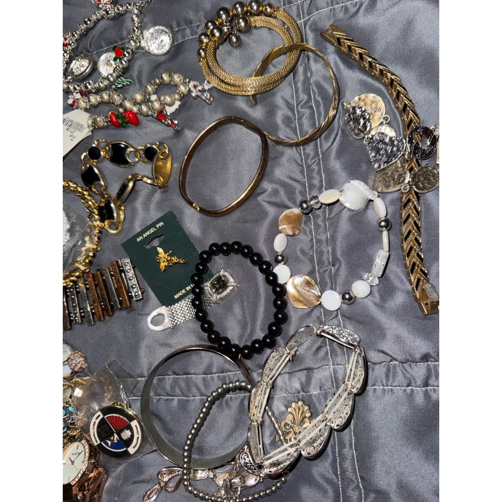 Vintage Jewelry Lot Bracelets Valletta Watch Christmas Charms Pins Mixed Media - Picture 4 of 5